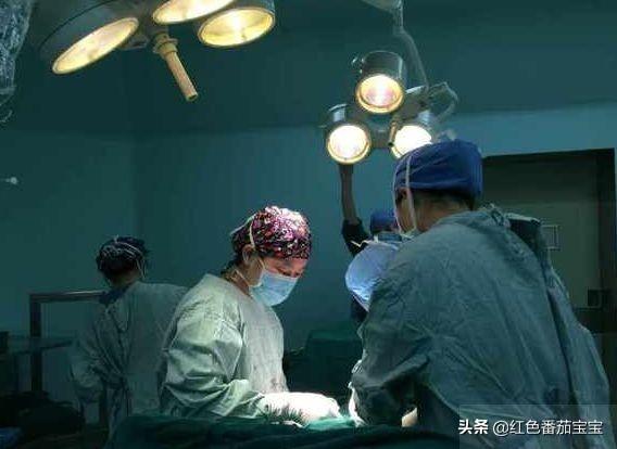 你的育儿经：怀孕4个月忽然流产，妻子消沉，大夫检查后怒吼：不能轻一点