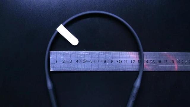 四百块钱做主动降噪，realme 真我黄开箱