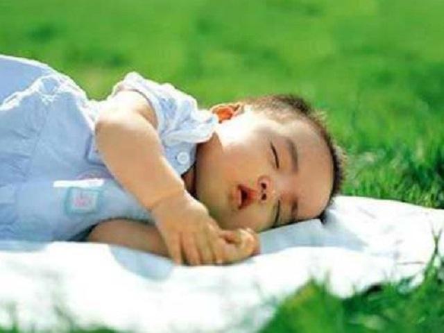 亲人部落格|12张图片，带你了解婴儿1-12月发育全过程，解答宝宝成长发育变化