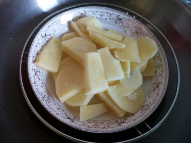 西兰花变身成圣诞树，好吃又好看，孩子都不舍得吃了