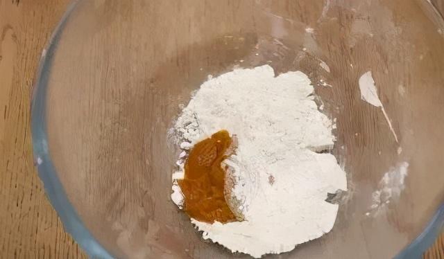 馒头变着花样做，松软可口，好吃又养胃，孩子吃得不亦乐乎