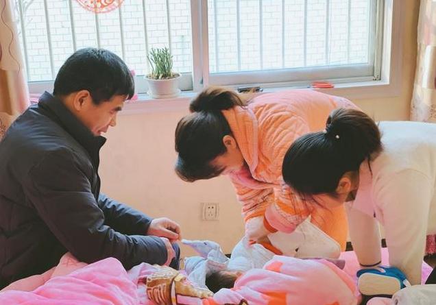 #你的育儿经#3岁孙子出口伤人：奶奶又来假装带我了，宝妈听完在一旁沉默不语