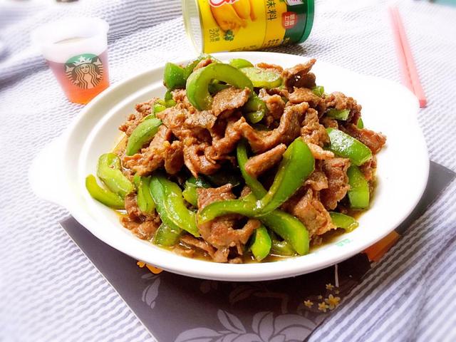 炒牛肉时，想要牛肉嫩滑又不老，只需加入1样东西，很多人都不懂