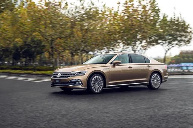 轴距3米、车长5米，配空气悬挂！新辉昂颇有意思