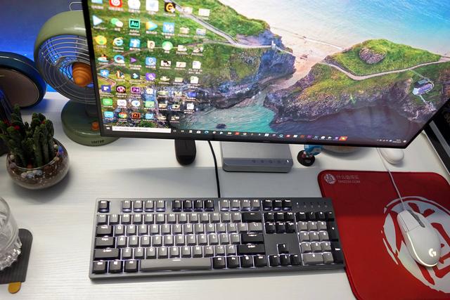 杜伽K310白光限定版：满足玩家所需，打造实用机械键盘首选