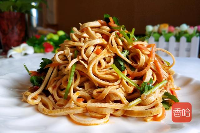 这菜卵磷脂是鸡蛋的6倍，补钙补锌又益智，连吃半个月都不腻