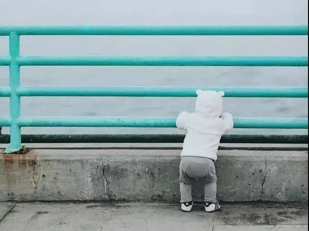 你的育儿经@小心！“春捂”不当孩子易生病，这份穿衣指南真实用！