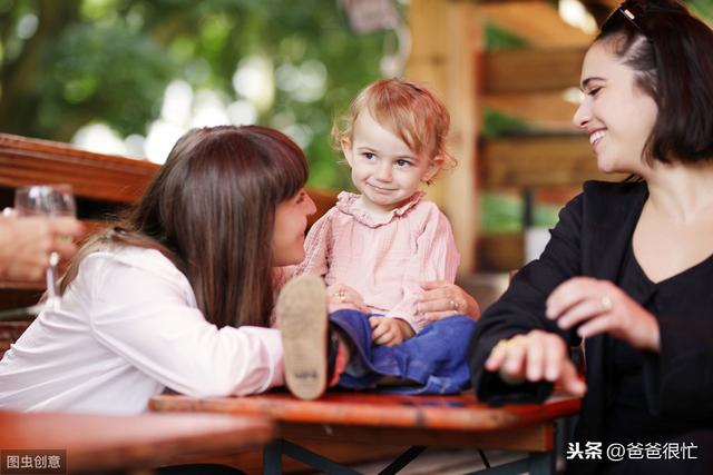 「你的育儿经」如何激发孩子语言智能，5个阶段3个办法，让宝宝情商更高更聪明