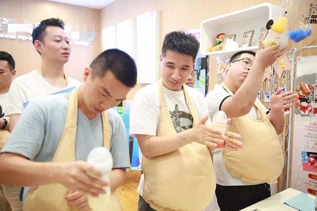 『你的育儿经』“慌张爸爸”让网友操碎了心：尿不湿要掉了！奶爸做好四件事