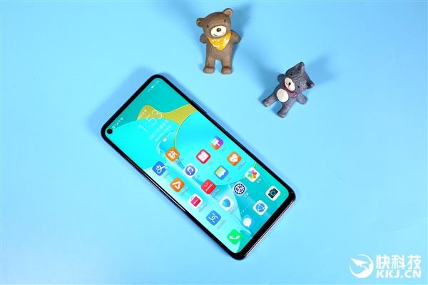 【环球网】首发麒麟820！荣耀30S开箱图赏：矩阵四摄亮眼