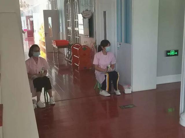 齐鲁东营资讯|亲亲宝贝欢迎“回家”——广饶街道中心幼儿园的开园第一天