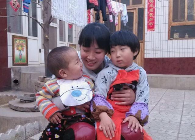 彼岸小姐|29岁年轻妈妈9年连生6个娃，如今再怀第7胎，宝妈：我也没办法