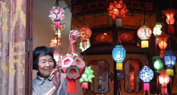 光明网：地铁内不得进食、手机声音外放，浙江网络订餐配送标准化……4月起一批新规将影响你我生活