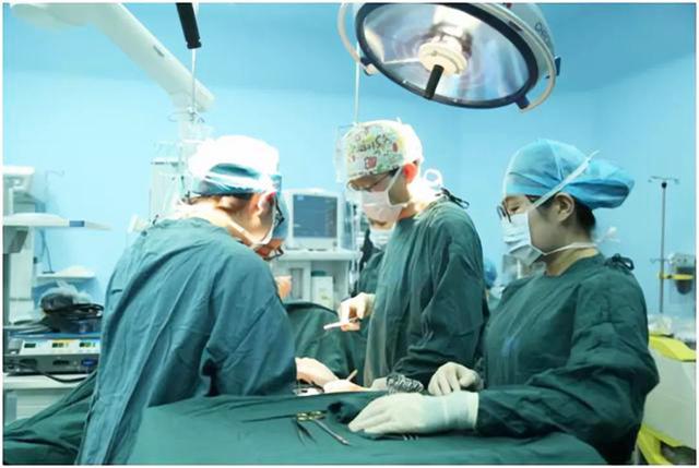 你的育儿经|宝宝出生可不都一定是头先出来,胎位不寻常,分娩难度也陡增