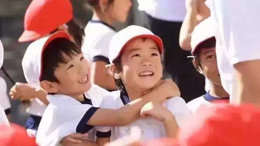 幼儿园上演“琼瑶大戏”，让孩子们挑选异性伙伴，最后结局笑翻了