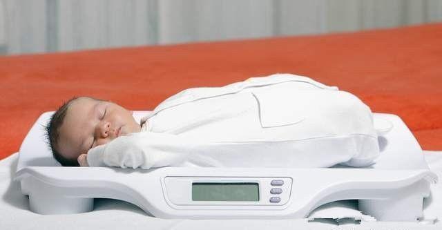 新生儿体重暗示大脑发育情况？5斤、7斤、8斤，都不如这一重量