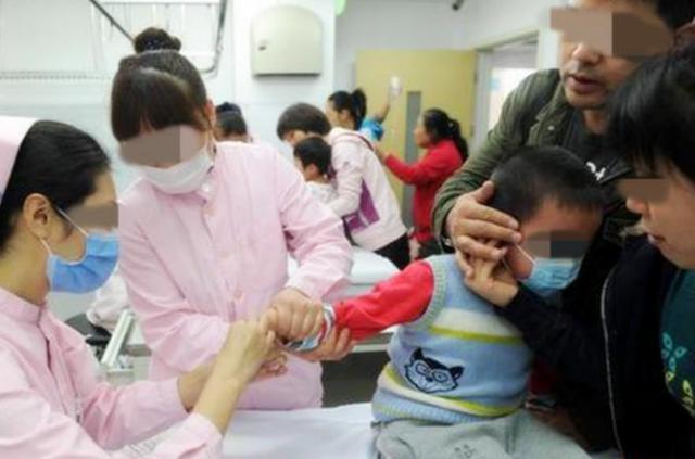 #你的育儿经#打孩子要有度，这3个部位是孩子的“生命线”，家长再生气也别打