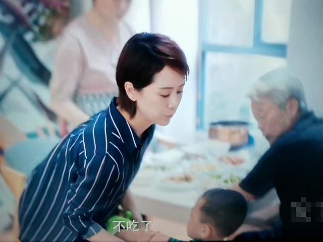 『你的育儿经』老人喂孩子吃饭，不只是吃饭习惯问题，让妈妈担忧的还有这5点