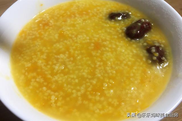 煮南瓜小米粥时，不要直接下锅煮，记住这3点，香甜浓稠出米油