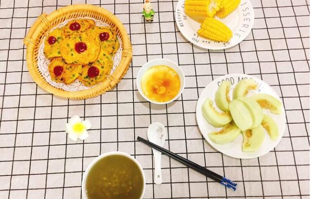 1个萝卜，2个鸡蛋，混合均匀上锅一煎，3天不吃馋得慌，非常香