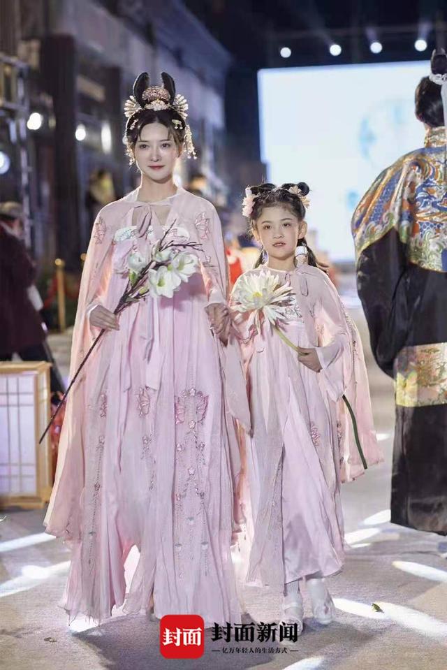 国潮人·新时裳｜“素梦归云”创始人王敏：从古风摄影跨入汉服行业 创业并不容易