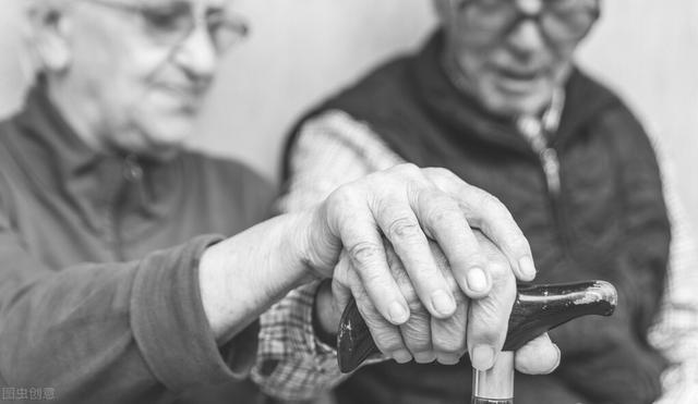 研究发现：减肥、戒酒可以降低痴呆风险