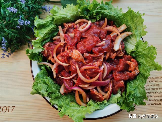 烤牛肉的家常腌制方法，肉嫩不腥膻，和烤肉店味道一样好吃
