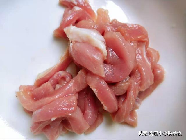 最爱的1道下饭菜，闻着都香，荤素搭配，营养开胃，天天吃都不腻