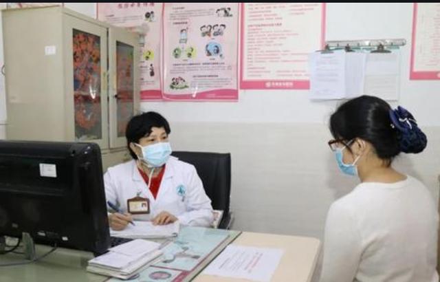 你的育儿经■复工后迎来“生娃潮”？妇产科应接不暇，网友：真在家“闲不住”
