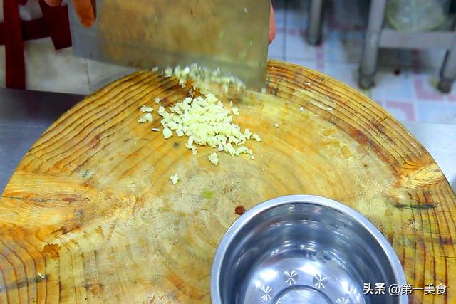 「吃天下」夏天，这种蔬菜具有清热解暑的功效，1斤才2块，但是孕妇不能吃