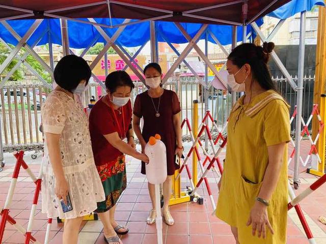 超级宝妈|督学在行动 有序迎复学——记责任督学莅临洗墨池幼儿园检查指导复学准备工作