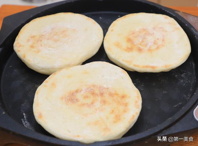 正宗肉夹馍放不放青椒？老师傅详解从烙饼到卤腊汁肉