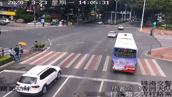 #你的育儿经#双胞胎孕妇产期提前破羊水，吓坏新手奶爸！送到医院情况不妙！