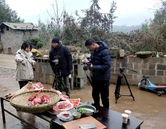 央视栏目组走进宣威寻找“家乡味道”