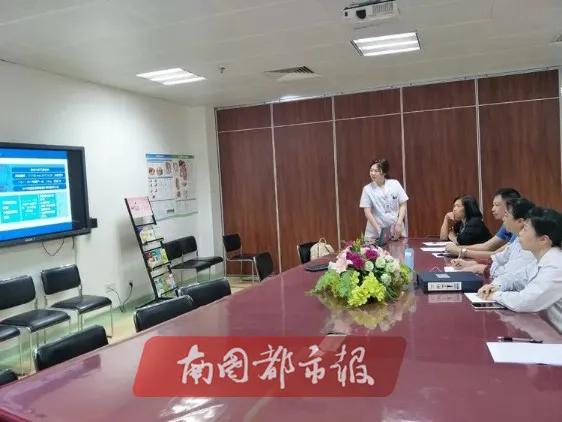 超级宝妈■1/50万的发生率！海口一男婴出生13天竟做“剖腹产”