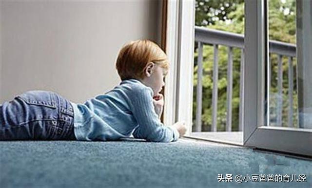 幸福的小调|妈妈目睹2岁儿子，从16楼阳台坠亡，抱住遗体崩溃怒吼一句话