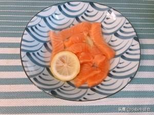 「超级宝妈」适合10个月以上,自制宝宝三文鱼香肠,安全健康又美味,做法简单
