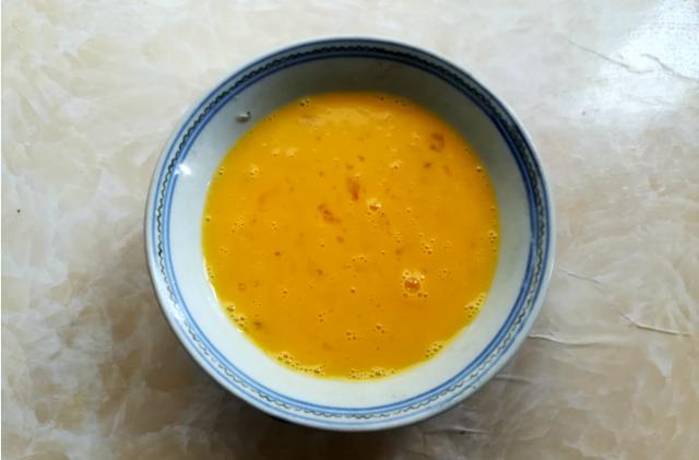 冬天，就馋这“菜团子”，粗粮细作，全面营养，比吃馒头强多了