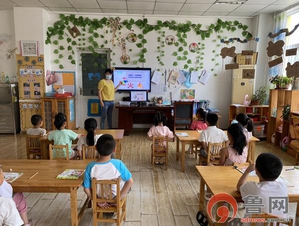 瞧这一家子|东营市东营区牛庄镇中心幼儿园陈庄分园消防安全疏散演练活动