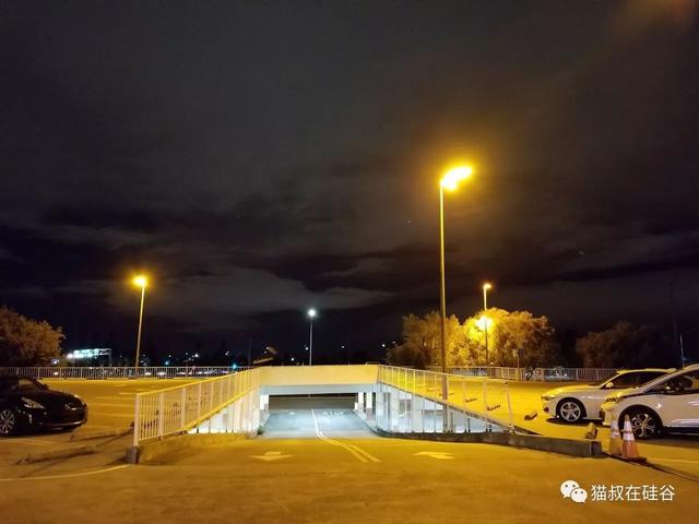 巅峰选择：苹果iPhone X和三星Note 8哪家强？