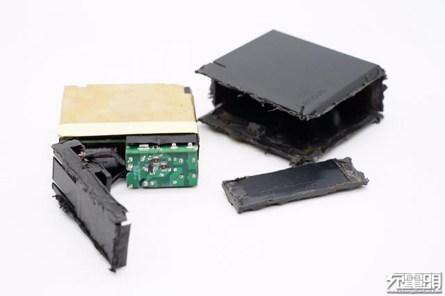 联想90W双C口氮化镓快充拆解，双口45W快充，内部设计爱了