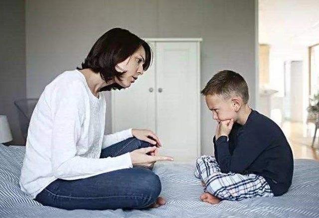 超级宝妈■孩子犯错别只会讲道理，家长试试“自然惩罚法则”，孩子更快成长