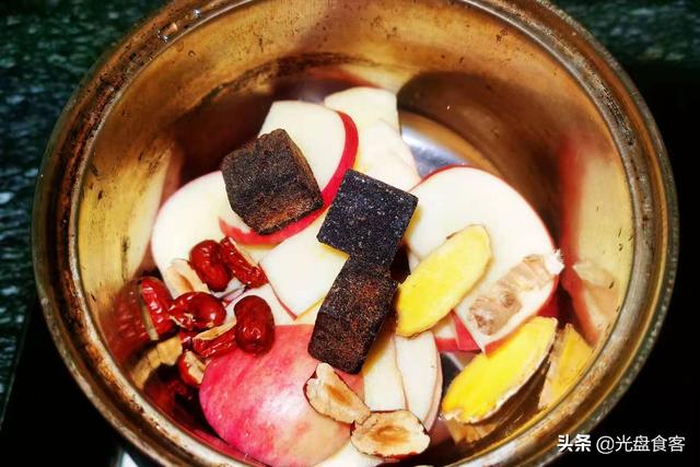 越是天冷此汤越要喝，煮一煮就好，爽口解油腻，尤其女生要多喝