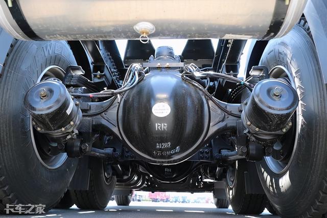 煤炭砂石料运输必看，4款国六平顶牵引车盘点，你会选谁？