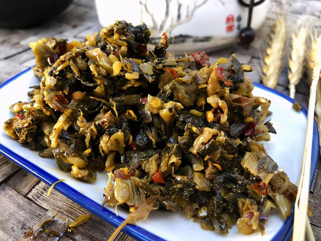 学会做这道小咸菜，营养好吃又能解馋，孩子能比平时多吃一碗饭