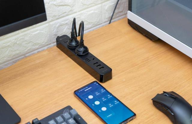 桌面好物之智能USB插线板，带分控和远控的就这一款