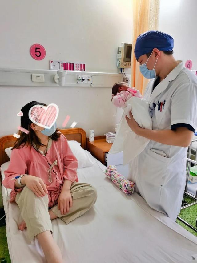 北京日报客户端▲一波三折！特殊时期，危重孕产妇顺利诞下龙凤胎