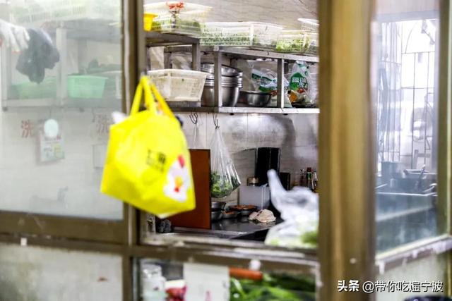 宋诏桥边上开了20多年的快餐店，一天吃2次不嫌多