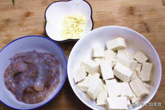 冬季，常用这3样炖一锅，食材家家都有，鲜香味美，暖身还有营养