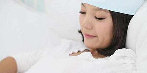 坐月子有“鄙视链”？亲妈照顾最“丢人”，最高境界考验经济实力